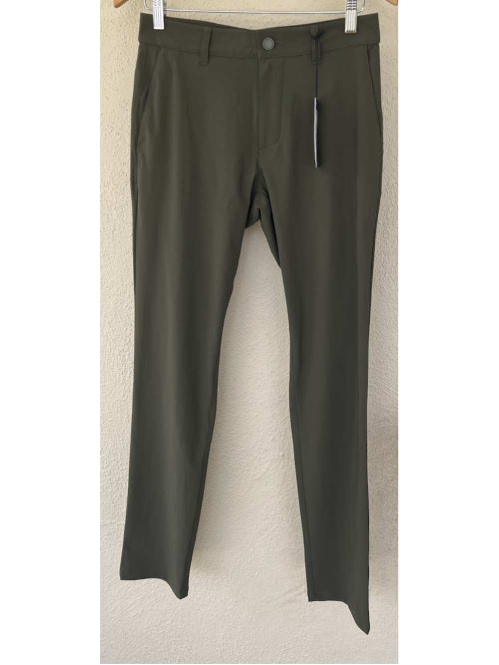 NWT Rhone Pants Mens 28x32 Resort Pants Five Pocket Green Slim Fit Stretch Golf
